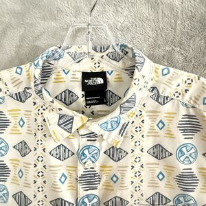 The North Face Men’s Shirt L Short Sleeve Button Front Geometric Print Cotton